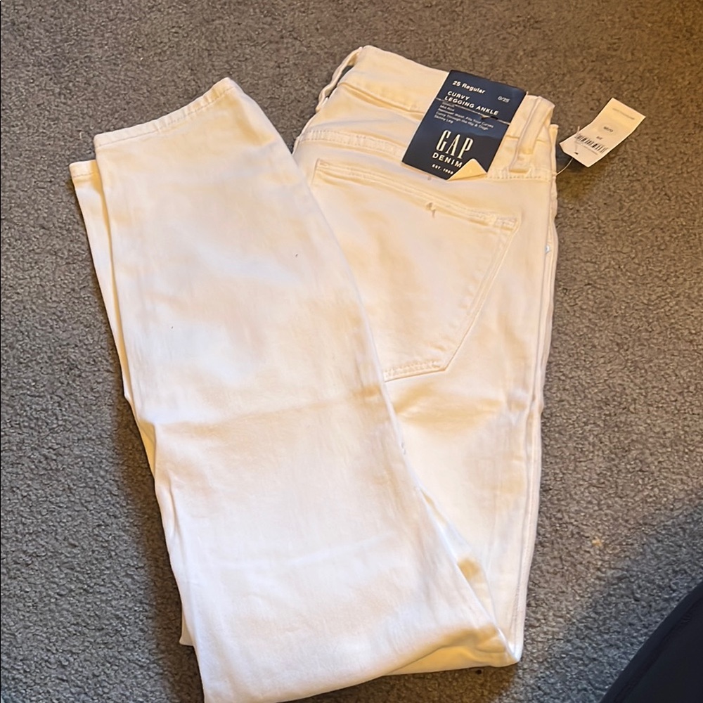 GAP White Straight Leg Jeans Classic Style